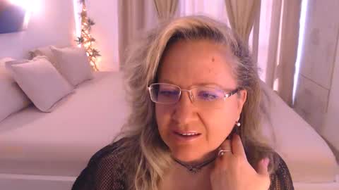 Cryna online show from November 1, 11:01 am