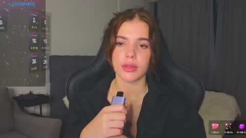 Snapshot of adri_dream chatting on October 8, 9:23 pm Adriana online show from October 8, 9:23 pm