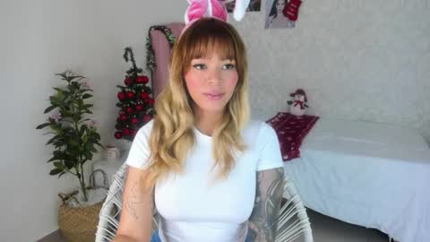 Adriana online show from December 20, 1:18 pm