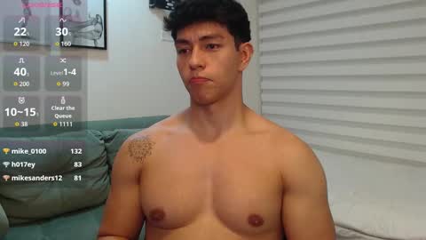 Snapshot of adrian_del_mar chatting on February 19, 4:30 am Adrian del Mar online show from February 19, 4:30 am