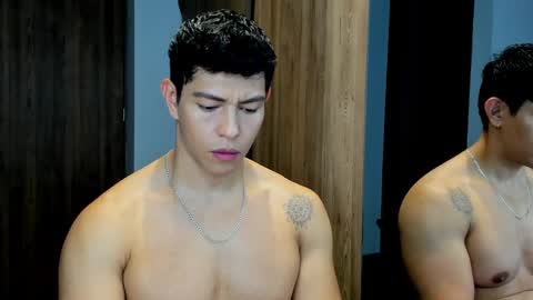 Adrian del Mar online show from May 2, 4:45 pm
