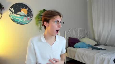 Adrian online show from December 3, 10:51 pm