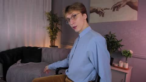 Adrian online show from December 10, 11:00 am