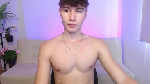 Snapshot of adrian_morelli chatting on March 27, 7:02 pm adrian morelli online show from March 27, 7:02 pm