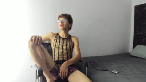 Snapshot of adrian_wolff chatting on June 2, 4:03 am Adrian W online show from June 2, 4:03 am