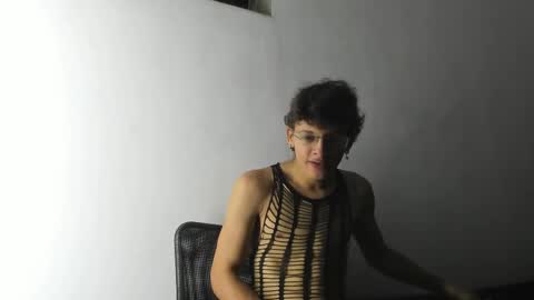 Snapshot of adrian_wolff chatting on June 3, 3:20 am Adrian W online show from June 3, 3:20 am