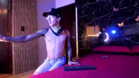 Adrian W  online show from July 13, 7:49 pm