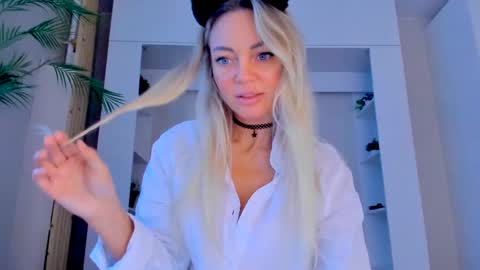 Adriana online show from March 7, 12:12 pm