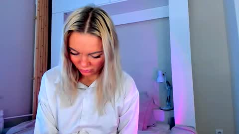 Adriana online show from February 6, 8:18 am