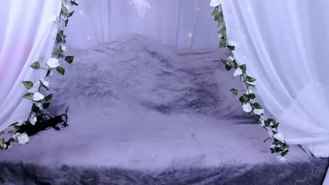 Snapshot of adriana_moretti chatting on February 5, 4:00 pm Liza online show from February 5, 4:00 pm