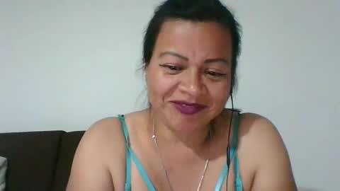 Snapshot of adrianagogo18 chatting on February 12, 8:40 pm adrianagogo18 online show from February 12, 8:40 pm