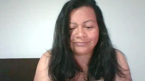 Snapshot of adrianagogo18 chatting on February 26, 1:53 am adrianagogo18 online show from February 26, 1:53 am