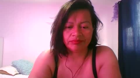 Snapshot of adrianagogo18 chatting on September 18, 1:57 pm adrianagogo18 online show from September 18, 1:57 pm