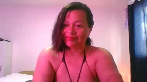 Snapshot of adrianagogo18 chatting on October 5, 1:53 pm adrianagogo18 online show from October 5, 1:53 pm