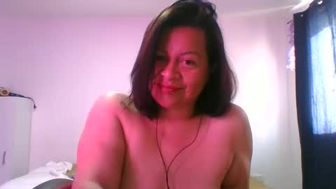 Snapshot of adrianagogo18 chatting on October 9, 12:58 pm adrianagogo18 online show from October 9, 12:58 pm