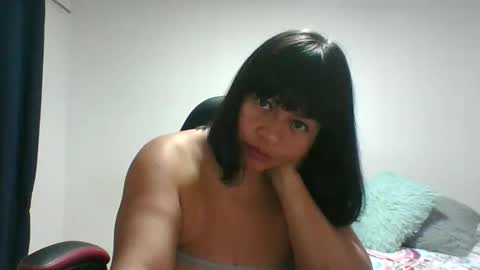 Snapshot of adrianagogo18 chatting on November 29, 3:48 pm adrianagogo18 online show from November 29, 3:48 pm