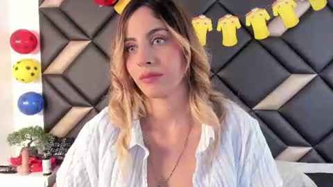 Adriana Harlow online show from June 17, 7:04 pm
