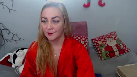Adriana Paredes  online show from December 30, 1:58 pm