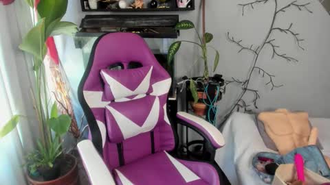 Adriana Paredes  online show from September 23, 2:09 pm