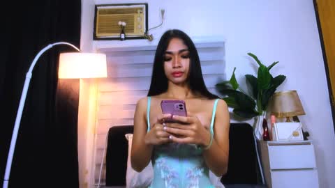 Snapshot of adrianasinclair chatting on December 12, 12:55 pm Adriana online show from December 12, 12:55 pm