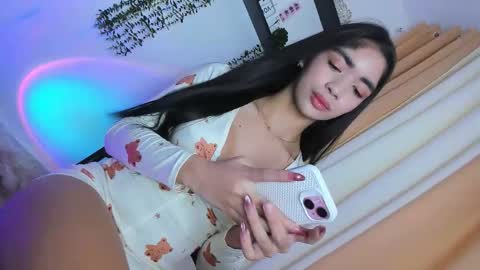 Snapshot of adrianasinclair chatting on November 14, 10:14 am Adriana online show from November 14, 10:14 am