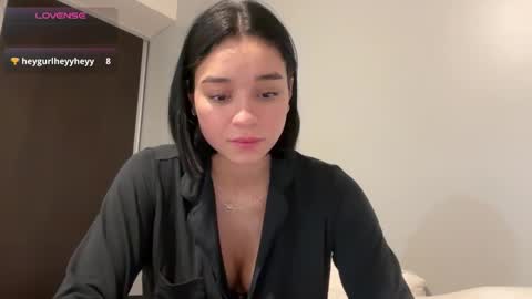 Snapshot of adriannarodriguez chatting on January 17, 1:54 am Adrianna online show from January 17, 1:54 am