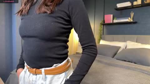 adrianochi_ online show from September 17, 7:43 am