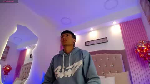 Snapshot of adrianstark_ chatting on June 4, 12:44 pm adrianstark_ online show from June 4, 12:44 pm