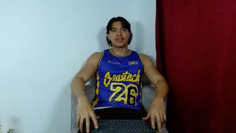 adriel_escalante online show from October 3, 1:46 am