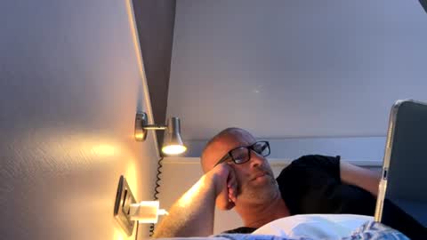 adrienfromparis online show from June 17, 8:43 pm