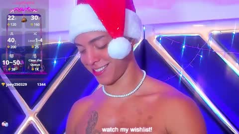 Snapshot of adriianlopez chatting on December 19, 4:57 pm Adrian Lopez online show from December 19, 4:57 pm