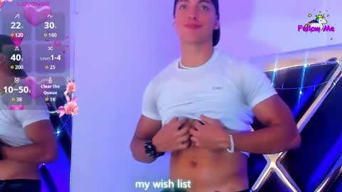 Snapshot of adriianlopez chatting on December 21, 8:10 pm Adrian Lopez online show from December 21, 8:10 pm