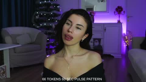 Aelia online show from December 1, 4:29 pm