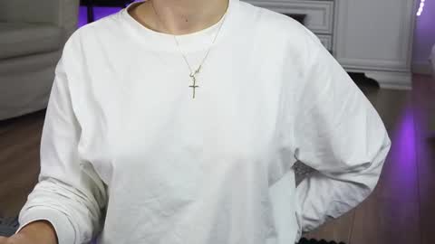 Aelia online show from January 13, 5:24 am