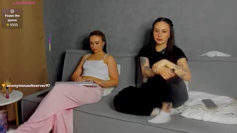 Snapshot of aelin_day chatting on February 17, 6:43 am Adele online show from February 17, 6:43 am