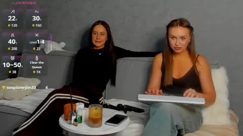 Snapshot of aelin_day chatting on March 25, 7:03 am Adele online show from March 25, 7:03 am