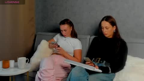 Snapshot of aelin_day chatting on April 29, 8:40 am Adele online show from April 29, 8:40 am