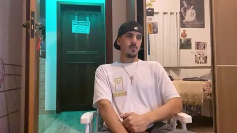 Snapshot of aelucius chatting on September 17, 4:36 am Luci online show from September 17, 4:36 am