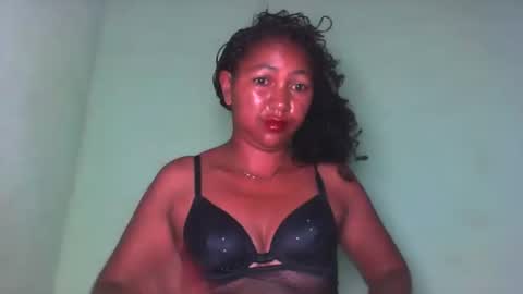 Snapshot of aelyaa chatting on March 18, 1:20 am aelyaa online show from March 18, 1:20 am