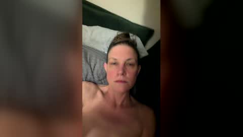 Snapshot of aequalley chatting on April 13, 6:41 am aequalley online show from April 13, 6:41 am