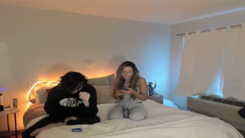 Snapshot of aesus3x chatting on March 17, 1:54 am Niko online show from March 17, 1:54 am