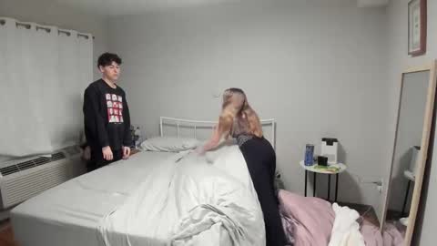 Snapshot of aesus3x chatting on March 25, 3:01 am Niko online show from March 25, 3:01 am