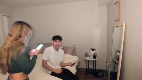 Snapshot of aesus3x chatting on March 30, 2:56 am Niko online show from March 30, 2:56 am