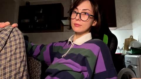 Snapshot of aevra chatting on December 2, 11:51 pm vegans taste better online show from December 2, 11:51 pm