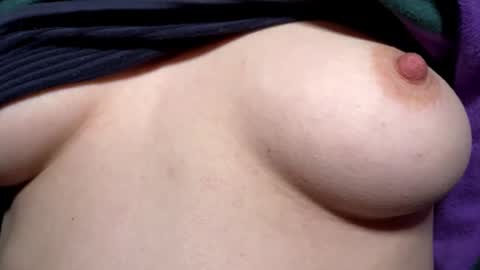 Snapshot of aevra chatting on December 3, 2:58 am vegans taste better online show from December 3, 2:58 am