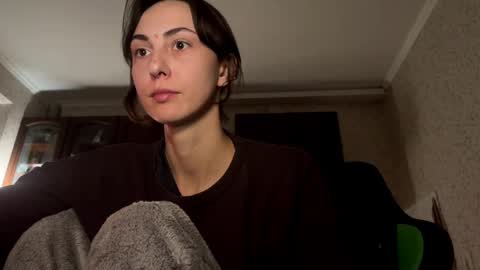 Snapshot of aevra chatting on December 5, 11:18 pm vegans taste better online show from December 5, 11:18 pm