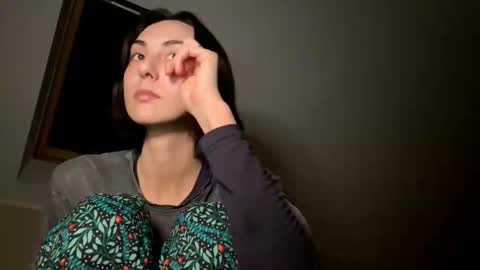 Snapshot of aevra chatting on February 17, 9:19 pm vegans taste better online show from February 17, 9:19 pm