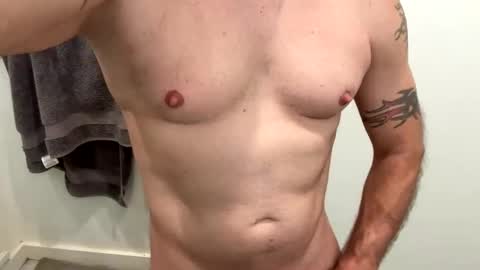 Snapshot of afeelyavag chatting on January 15, 9:36 am afeelyavag online show from January 15, 9:36 am