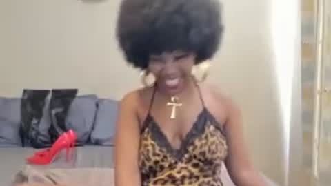 AfricanSquirtQueen online show from July 25, 10:02 am