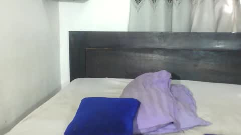 Mia  Friends online show from March 28, 10:59 am